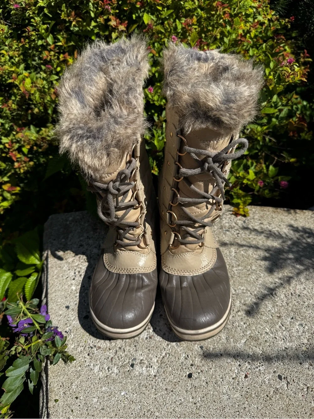 Sorel Women’s Joan of Arc Lace-Up Faux-Fur Winter Boots in Brown/Tan Size 7.5